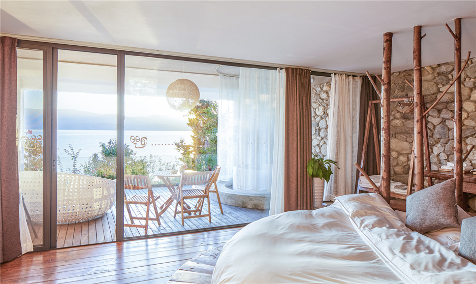 原木风格民宿装修设计,回归自然之美